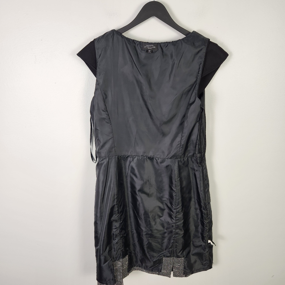 EUC Tahari ASL Petite Black & White Sleeveless V-Neck Sheath Dress Size 12P #664 - Picture 7 of 10